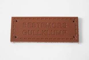 K&G Skinnlapp - 48x17 mm - Bestemors Gullklump